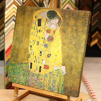 Репродукция картины Климта "Поцелуй" на галерейном подрамнике