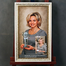 Женский портрет со стилизацией под живопись в багетной раме