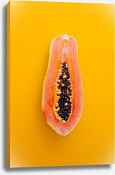 Постер Спелый тропический фрукт на желтом фоне