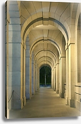 Постер Классический коридор исторической архитектуры