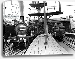 Постер Неизвестен Platforms at Charing Cross Station, 1913