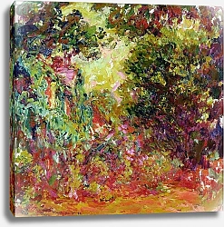 Постер Моне Клод (Claude Monet) The Artist's House from the Rose Garden, 1922-24