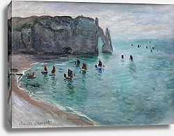 Постер Моне Клод (Claude Monet) Etretat the Aval door fishing boats leaving the harbour