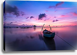 Постер Рыбацкая лодка на закате у острова Фукуок