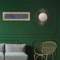 «Кувшинки (1914-1926) 8» в интерьере классической гостиной с зеленой стеной над диваном