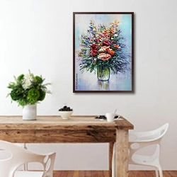 «Букет цветов в стеклянной вазе» в интерьере кухни с деревянным столом