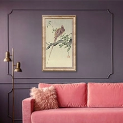 «Copper pheasant» в интерьере гостиной с розовым диваном