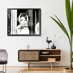 «Hepburn, Audrey (Charade)» в интерьере комнаты в стиле ретро над тумбой