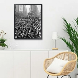 «История в черно-белых фото 1172» в интерьере гостиной в скандинавском стиле над комодом