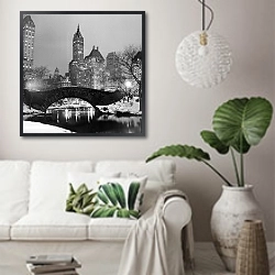 «История в черно-белых фото 691» в интерьере светлой гостиной в скандинавском стиле над диваном