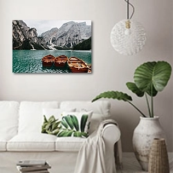«Деревянные лодки на горном озере» в интерьере светлой гостиной в скандинавском стиле над диваном