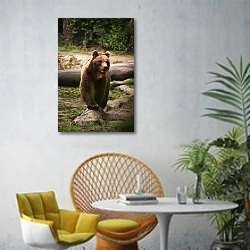 «Бурый медведь на камне» в интерьере современной гостиной с желтым креслом