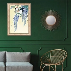 «Swallows and Wisteria» в интерьере классической гостиной с зеленой стеной над диваном