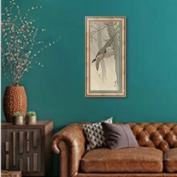 «Flying pheasant» в интерьере гостиной с зеленой стеной над диваном
