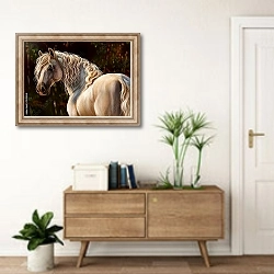 «Белая лошадь с кудрявой гривой» в интерьере гостиной с розовым диваном