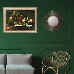 «The Supper at Emmaus, 1601» в интерьере классической гостиной с зеленой стеной над диваном