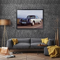 «Mercedes-Benz 280SE Coupe (W111W112) '1968–71» в интерьере в стиле лофт над диваном