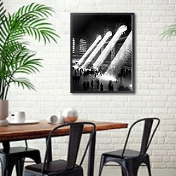 «История в черно-белых фото 243» в интерьере столовой в скандинавском стиле с кирпичной стеной