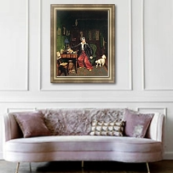 «Завтрак аристократа. 1848» в интерьере классической гостиной с зеленой стеной над диваном