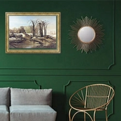 «Весенний день. 1873» в интерьере классической гостиной с зеленой стеной над диваном