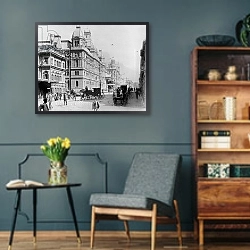 «Cape Town: New Adderley Street, c.1914 2» в интерьере гостиной в стиле ретро в серых тонах