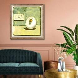«Plug bird» в интерьере классической гостиной над диваном