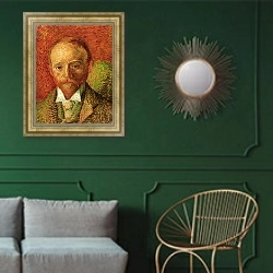 «Портрет арт-дилера Александра Рейда» в интерьере классической гостиной с зеленой стеной над диваном