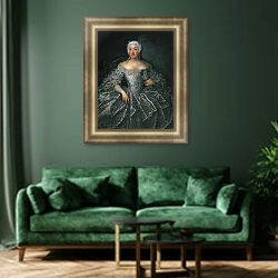 «Портрет графини В.А.Шереметевой. 1746.» в интерьере классической гостиной с зеленой стеной над диваном