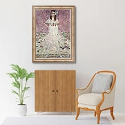 «Портрет Евгении (Меды) Примавези» в интерьере в классическом стиле над комодом