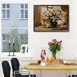 «Цветы на окне» в интерьере кухни рядом с окном