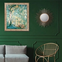 «The Large Willow at Giverny, 1918» в интерьере классической гостиной с зеленой стеной над диваном