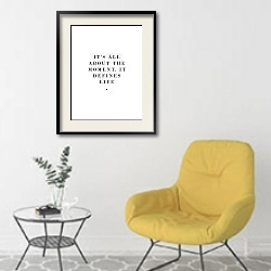 «Quote 2» в интерьере комнаты в скандинавском стиле с желтым креслом