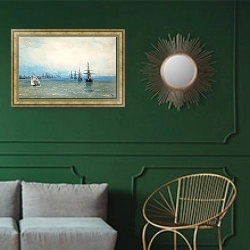 «Морской мотив» в интерьере классической гостиной с зеленой стеной над диваном