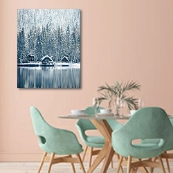 «Домики у зимнего озера» в интерьере современной столовой в пастельных тонах