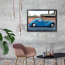«Bugatti Type 51» в интерьере в стиле лофт с бетонной стеной