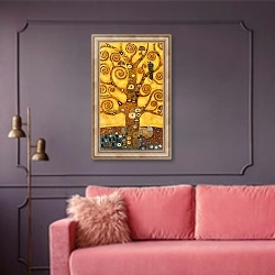 «Древо жизни» в интерьере гостиной с розовым диваном
