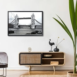«View of Tower Bridge» в интерьере комнаты в стиле ретро над тумбой