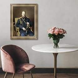 «Портрет Александра III» в интерьере классической гостиной с зеленой стеной над диваном