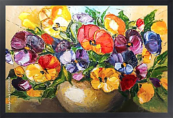 Постер Яркие цветы анютиных глазок в вазе