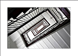 Постер Белая лестница в перспективе