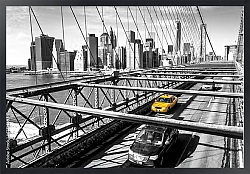 Постер США, Нью-Йорк. Taxi cab crossing the Brooklyn Bridge
